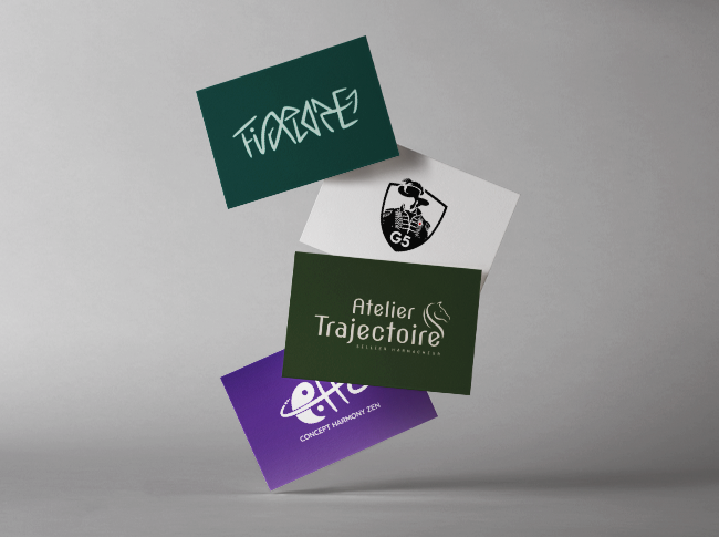 Présentation de différentes cartes de visite présentant des logos créé par Sowilo Studio